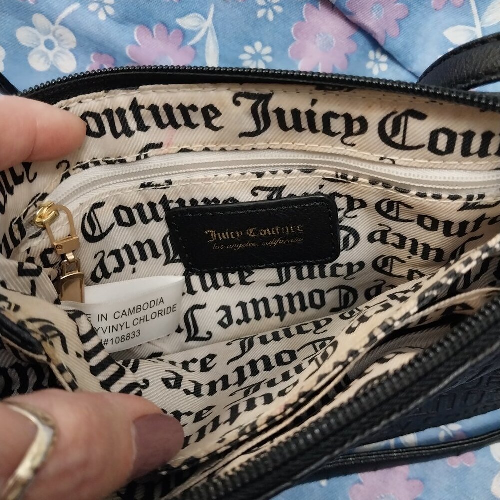 3195 Small Black Juicy Couture Crossbody Bag Purse. In Excellent Condition. - Picture 4 of 15